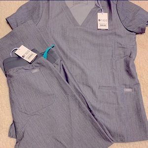 FIGS scrubs